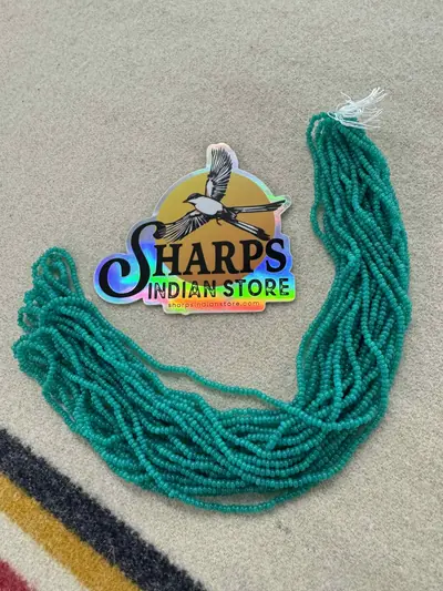 10/0 SEED BEAD #982 ALABASTER BRIGHT GREEN