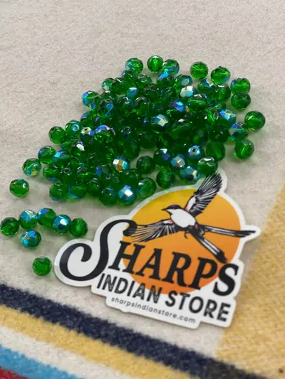 8MM FC#584 CHRISTMAS GREEN AURORA BOREALIS
