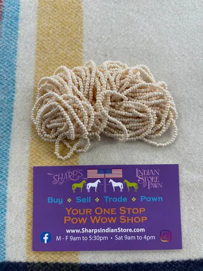 10/0 SEED BEAD 10SB652 PEARL EGG SHELL