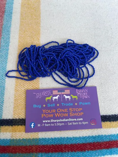 11/0 CUT BEAD 174 OPAQUE MEDIUM BLUE