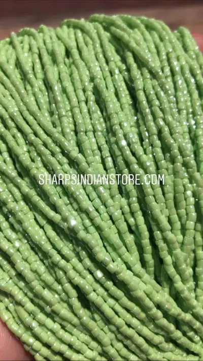 9/0 TRI CUT 9SC381 OPAQUE LIGHT GREEN LUSTER
