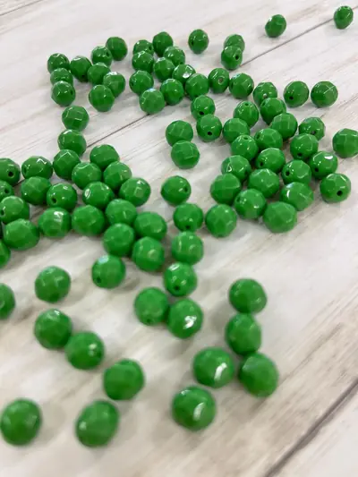 8MM #182 OPAQUE GREEN