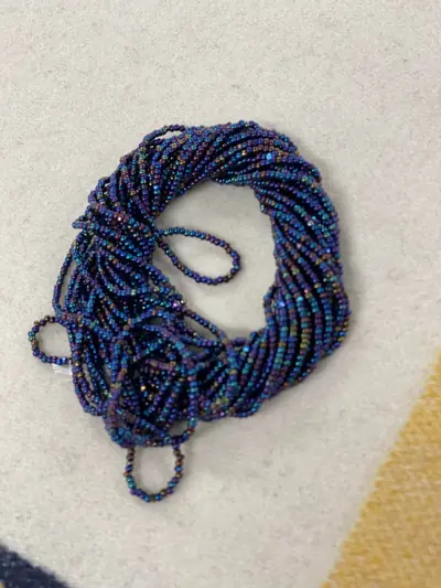 11/0 CUT BEAD #579 BLUE IRIS