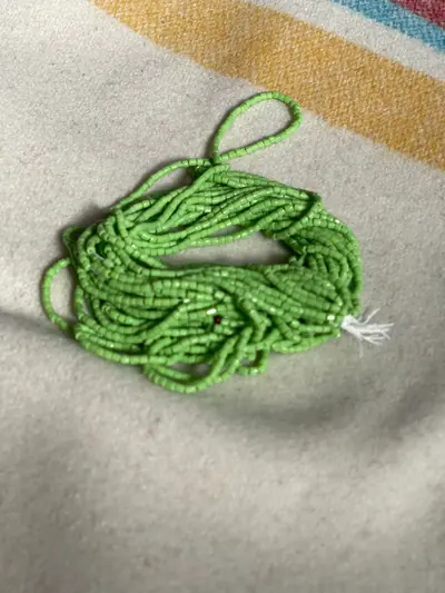 9/0 TRI CUT 180 LIGHT GREEN