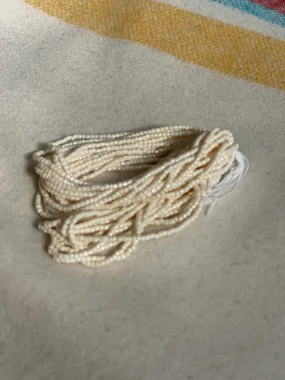 9/0 651 LIGHT PEARL EGGSHELL