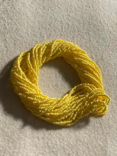 10/0 SEED BEAD #122-TA TERRA PEARL OPAQUE MAIZE YELLOW
