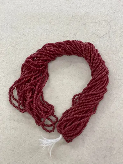 11 SEED 11SB146 OPAQUE DARK RED