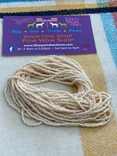 12/0 SEED BEAD #653R EGGSHELL OPAQUE CEYLON