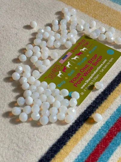 8MM WHITE OPAL PEARL