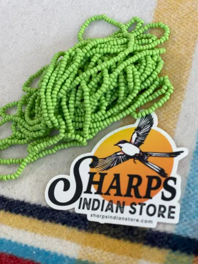 8/0 SEED BEAD #180 OPAQUE PALE GREEN